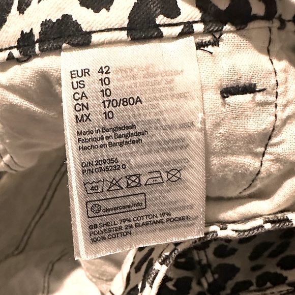 H&M Leopard Print Denim Mini Skirt, size 10 - Picture 5 of 6